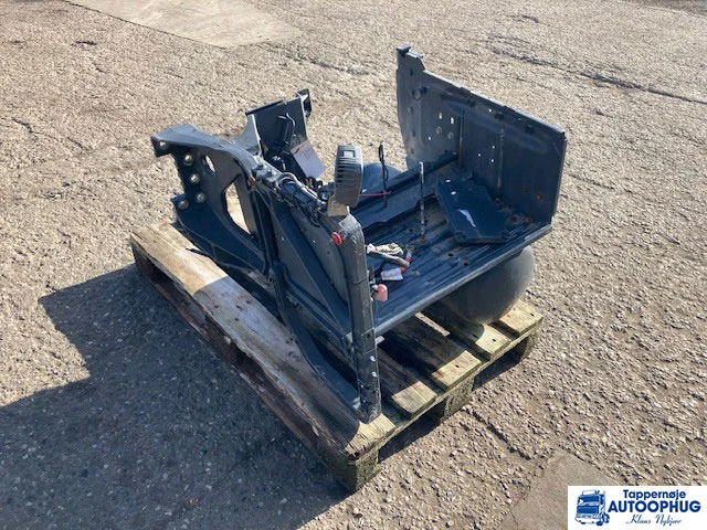 Volvo batterikasse komplet - Bateria automotiva por Camião: foto 1 Volvo batterikasse komplet - Bateria automotiva por Camião: foto 1