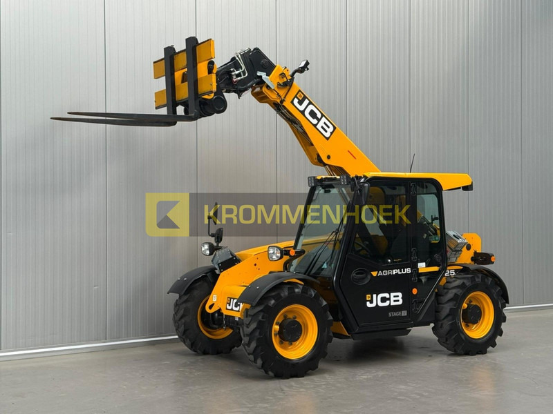 JCB 525-60 Agri plus - Empilhador telescópico: foto 2 JCB 525-60 Agri plus - Empilhador telescópico: foto 2