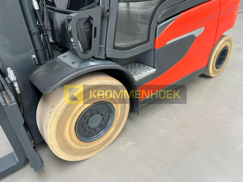 Empilhadeira elétrica Linde X 30: foto 14 Empilhadeira elétrica Linde X 30: foto 14