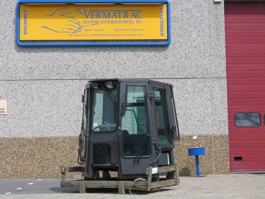 New Holland CE - Cabine por Máquina de construção: foto 1 New Holland CE - Cabine por Máquina de construção: foto 1