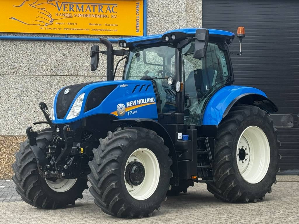 New Holland T7.225AC, frontlinkage, airbrakes, 50k, 2023!! - Trator: foto 1 New Holland T7.225AC, frontlinkage, airbrakes, 50k, 2023!! - Trator: foto 1