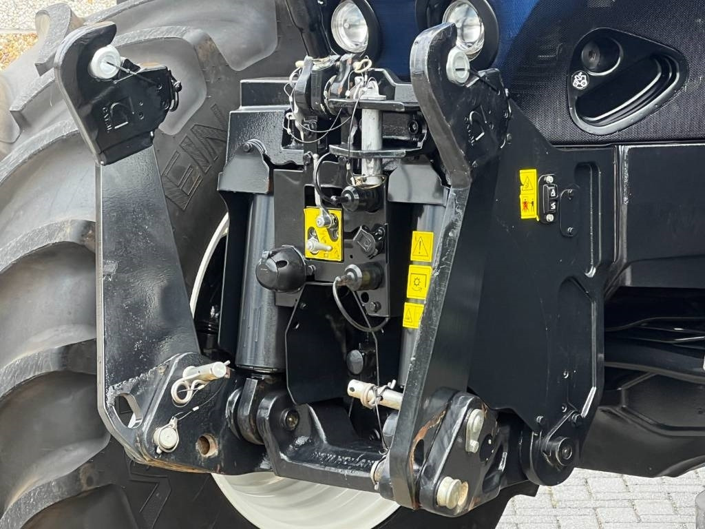 New Holland T7.270 Auto Command, GPS-RTK, frontlinkage + PTO, - Trator: foto 4 New Holland T7.270 Auto Command, GPS-RTK, frontlinkage + PTO, - Trator: foto 4