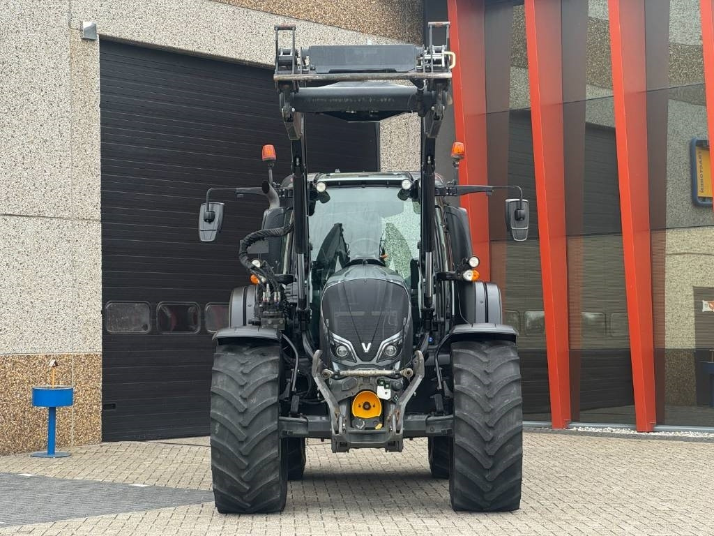Valtra N174D, Frontlinkage + PTO, Frontloader, 3846 hours - Trator: foto 5 Valtra N174D, Frontlinkage + PTO, Frontloader, 3846 hours - Trator: foto 5