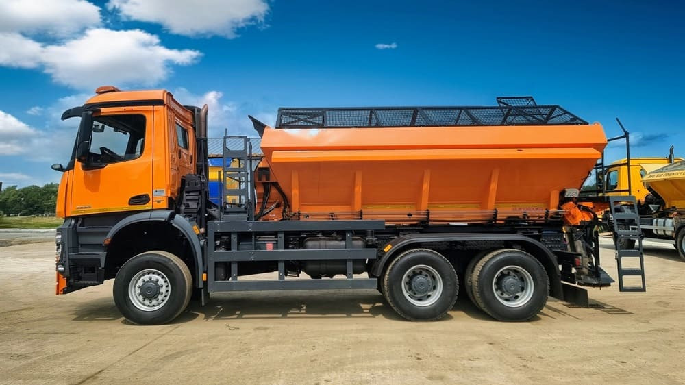 Mercedes-Benz AROCS 3333 6x6 - Camião: foto 2 Mercedes-Benz AROCS 3333 6x6 - Camião: foto 2