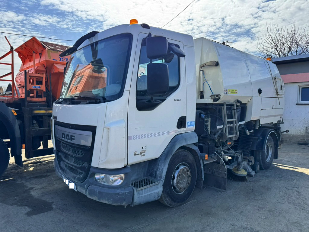 Varredora urbana DAF LF180: foto 6