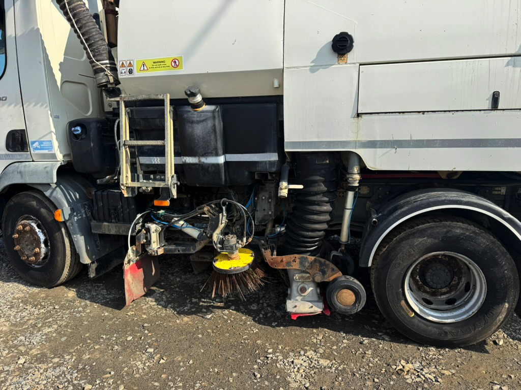 Varredora urbana DAF LF180: foto 15