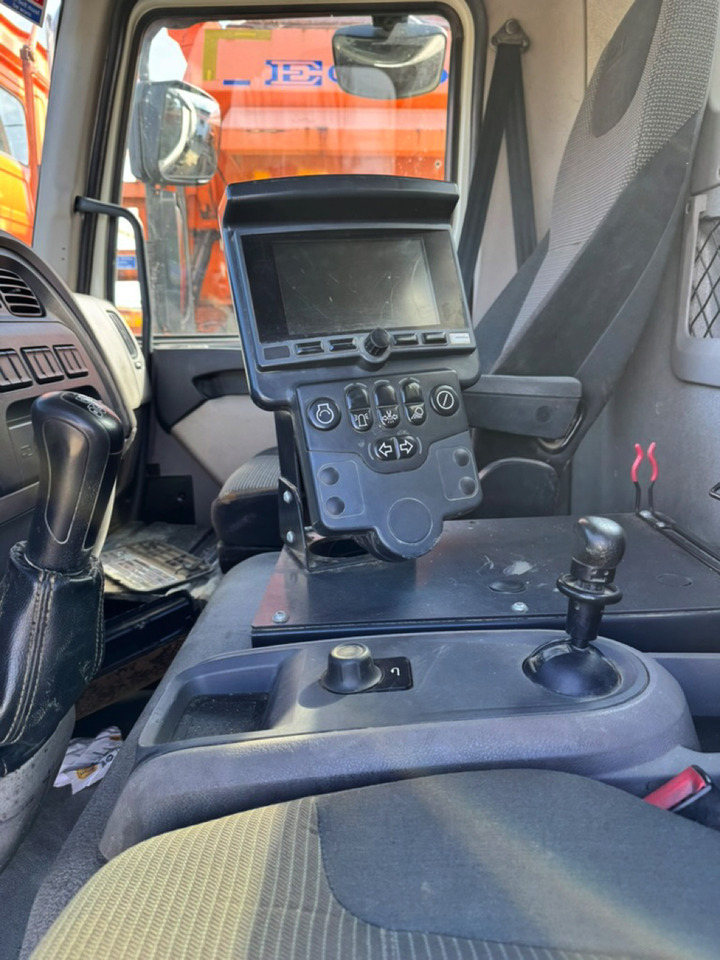 Varredora urbana DAF LF180: foto 11