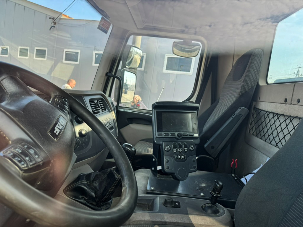 Varredora urbana DAF LF180: foto 13
