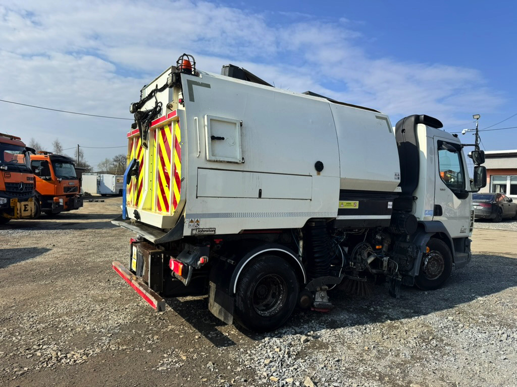 DAF LF180 - Varredora urbana: foto 4 DAF LF180 - Varredora urbana: foto 4