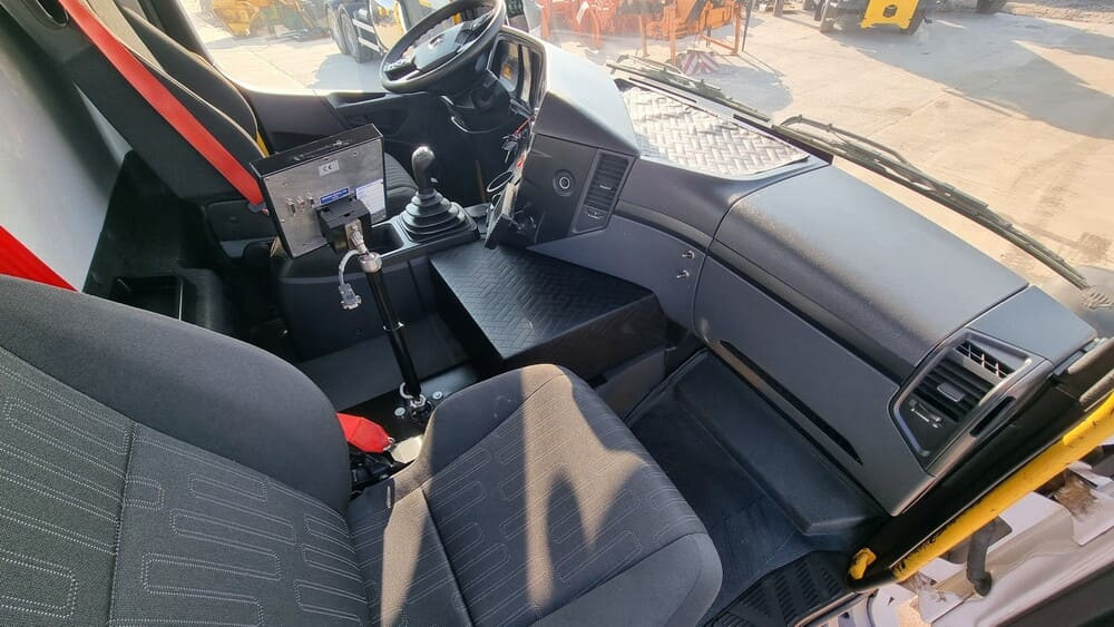 MERCEDES-BENZ AROCS 3243 8x4 | Euro 6 | Piaskarko Solarka Econ 12m³ - Veículo limpa-neves: foto 2 MERCEDES-BENZ AROCS 3243 8x4 | Euro 6 | Piaskarko Solarka Econ 12m³ - Veículo limpa-neves: foto 2