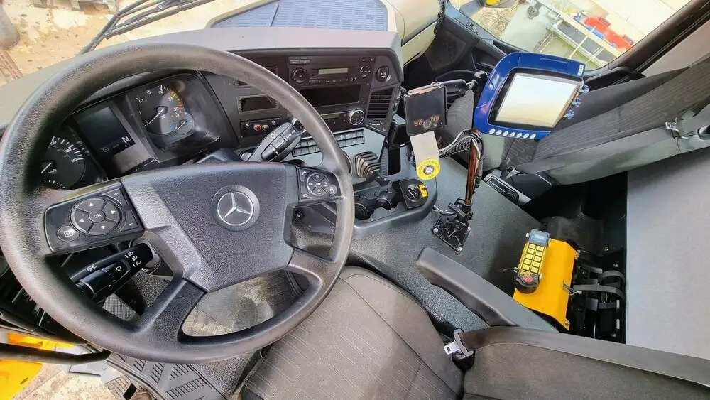 MERCEDES-BENZ Arocs 1824 / Cuthbertson MPB-18 - Camião basculante: foto 5 MERCEDES-BENZ Arocs 1824 / Cuthbertson MPB-18 - Camião basculante: foto 5