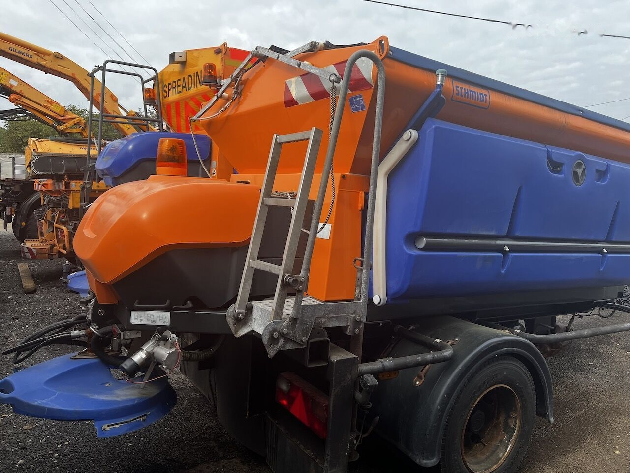 Schmidt Przyczepka 3,5m3 - Espalhador de areia/ Sal: foto 1 Schmidt Przyczepka 3,5m3 - Espalhador de areia/ Sal: foto 1