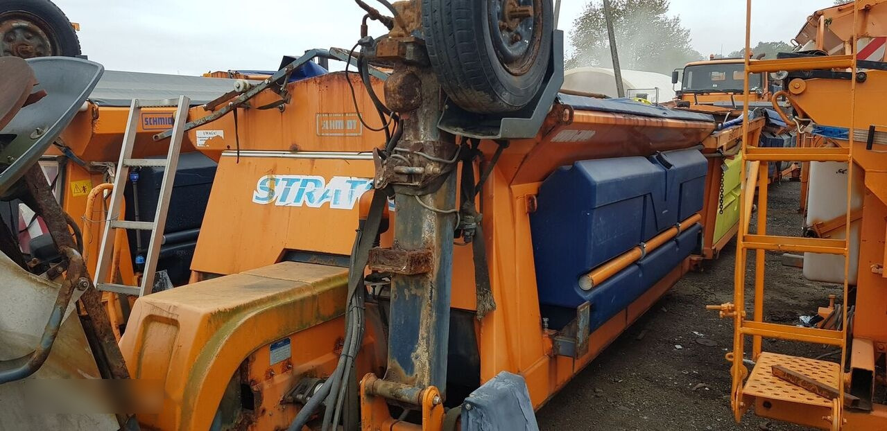 Schmidt Solarko piaskarka SCHMIDT STRATOS 5m3 20 - Espalhador de areia/ Sal por Veículo municipal/ Especial: foto 5 Schmidt Solarko piaskarka SCHMIDT STRATOS 5m3 20 - Espalhador de areia/ Sal por Veículo municipal/ Especial: foto 5