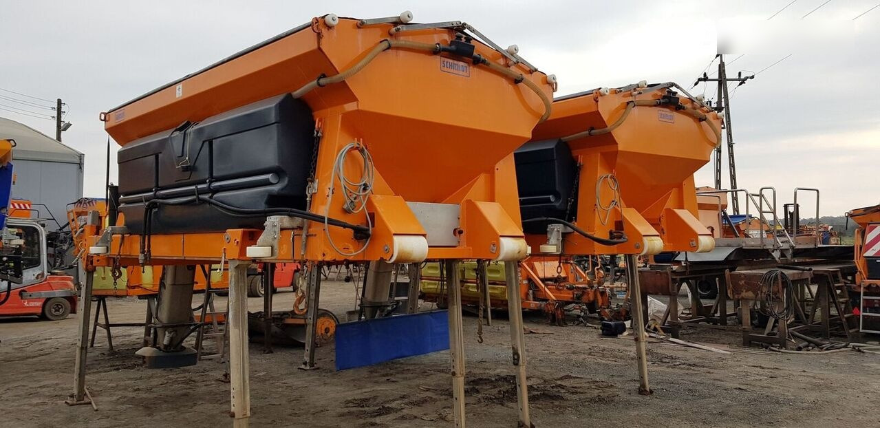 Schmidt Solarko piaskarka SCHMIDT STRATOS 5m3 20 - Espalhador de areia/ Sal por Veículo municipal/ Especial: foto 1 Schmidt Solarko piaskarka SCHMIDT STRATOS 5m3 20 - Espalhador de areia/ Sal por Veículo municipal/ Especial: foto 1