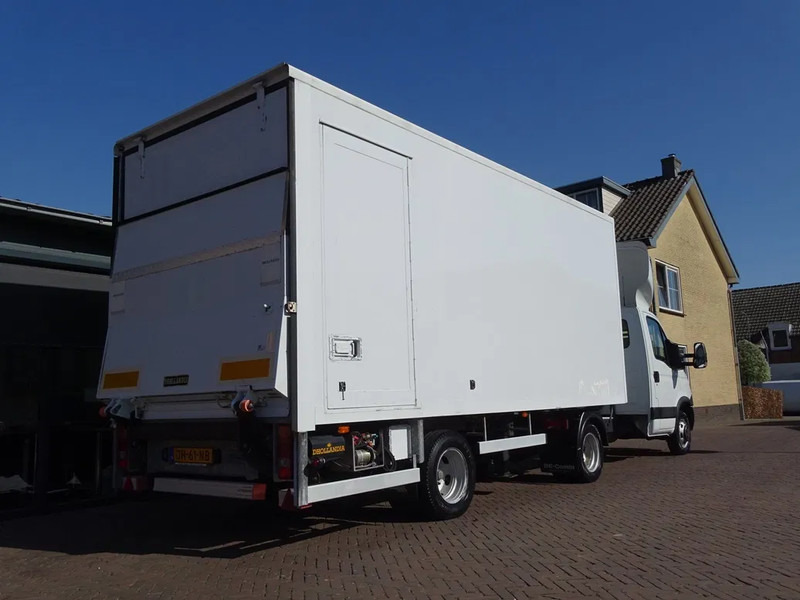 Iveco Daily 35C17 BE COMBINATIE PODIUM OPLEGGER 3800 KG LAADVERMOGEN LAADKLEP 1500 KG - Tractor: foto 5 Iveco Daily 35C17 BE COMBINATIE PODIUM OPLEGGER 3800 KG LAADVERMOGEN LAADKLEP 1500 KG - Tractor: foto 5