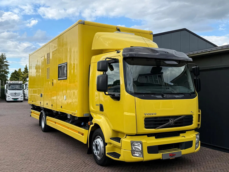 Volvo FL 12.240 Airco 2x bed Douche Heater Gereserveerd - Camião furgão: foto 1 Volvo FL 12.240 Airco 2x bed Douche Heater Gereserveerd - Camião furgão: foto 1