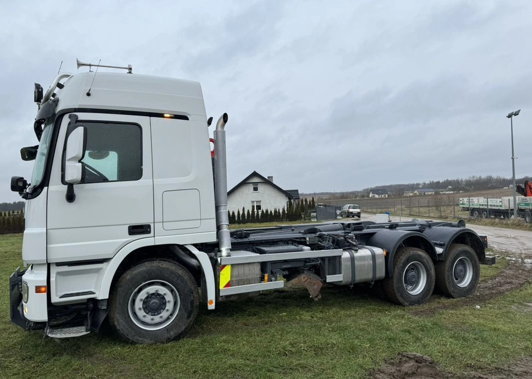 MERCEDES-BENZ ACTROS 2648 SPECJALNY PłUG 6X4!!! - Camião polibenne: foto 1 MERCEDES-BENZ ACTROS 2648 SPECJALNY PłUG 6X4!!! - Camião polibenne: foto 1