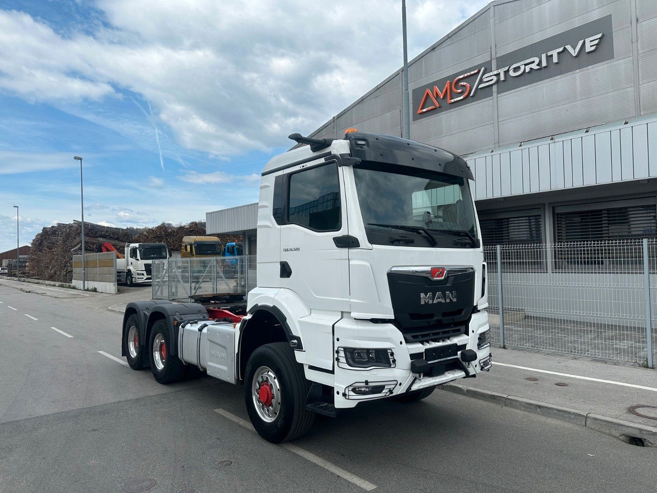 MAN TGS 33.520 6X6 Hydrodrive Kipphidraulik - Tractor: foto 1 MAN TGS 33.520 6X6 Hydrodrive Kipphidraulik - Tractor: foto 1