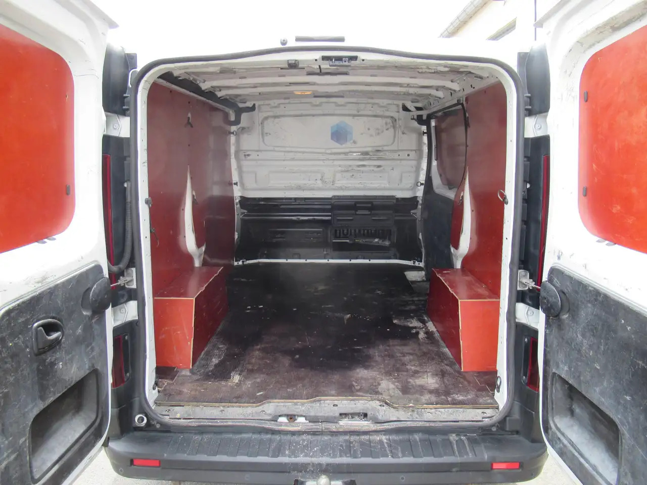 Renault Trafic CLIM AIRCO NAVI 11400€+TVA/BTW - Furgão compacto: foto 5 Renault Trafic CLIM AIRCO NAVI 11400€+TVA/BTW - Furgão compacto: foto 5
