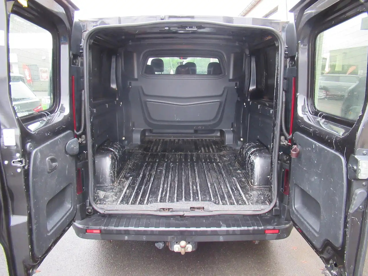 Renault Trafic DBLE CAB L2 AIRCO NAVI CRUISE 14800€+TVA - Carrinha cabine dupla: foto 5 Renault Trafic DBLE CAB L2 AIRCO NAVI CRUISE 14800€+TVA - Carrinha cabine dupla: foto 5