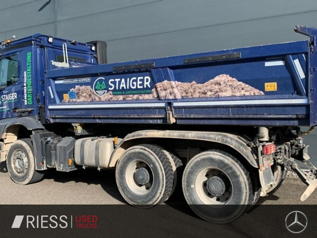 Mercedes-Benz Arocs AHK AUT Kam. KlimaA LM Massage Navi - Camião basculante: foto 2 Mercedes-Benz Arocs AHK AUT Kam. KlimaA LM Massage Navi - Camião basculante: foto 2