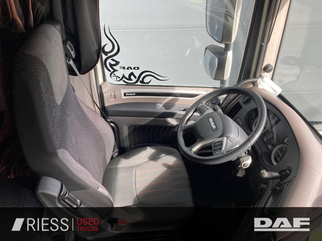DAF XF 480 FT Super Space Cab Intarder Standklima 2 - Tractor: foto 4 DAF XF 480 FT Super Space Cab Intarder Standklima 2 - Tractor: foto 4
