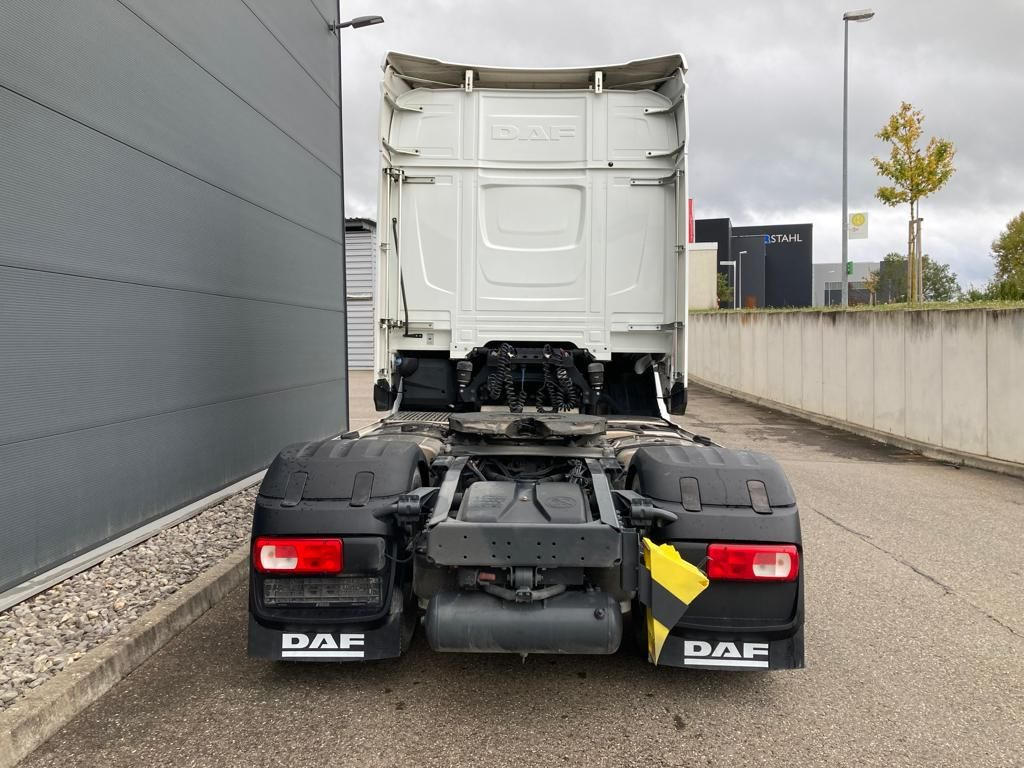 DAF XG 480 FT LED Intarder Kamera Hydraulik DAF XG 480 FT LED Intarder Kamera Hydraulik - Tractor: foto 4 DAF XG 480 FT LED Intarder Kamera Hydraulik DAF XG 480 FT LED Intarder Kamera Hydraulik - Tractor: foto 4