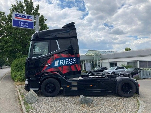 DAF XG 530 FT Vollluft Leder Kamera SpurH DAF XG 530 FT Vollluft Leder Kamera - Tractor: foto 2 DAF XG 530 FT Vollluft Leder Kamera SpurH DAF XG 530 FT Vollluft Leder Kamera - Tractor: foto 2