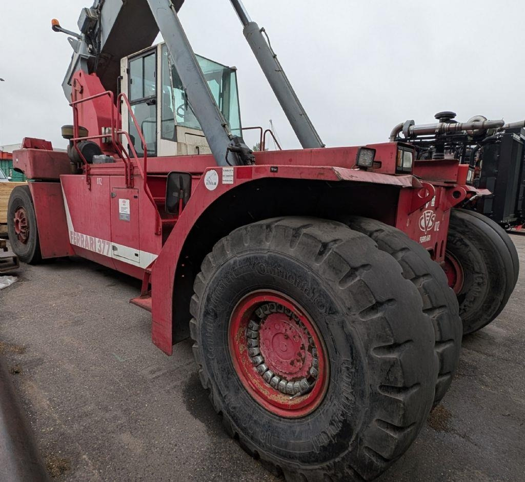 CVS Ferrari F377.5 PB - Reachstacker porta contentores: foto 4 CVS Ferrari F377.5 PB - Reachstacker porta contentores: foto 4
