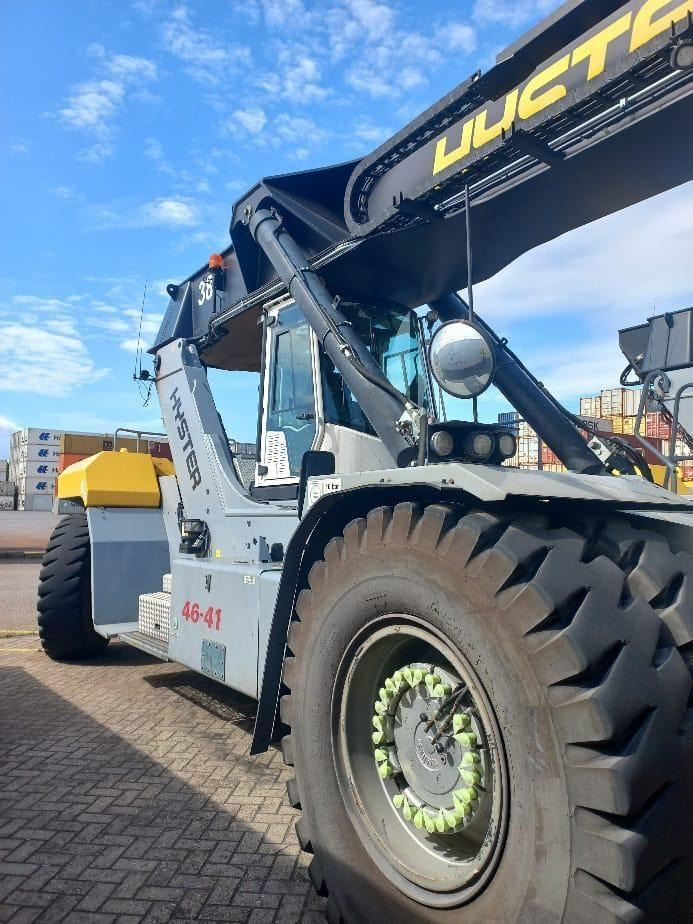 Hyster RS46-41XD/67S - Reachstacker porta contentores: foto 2 Hyster RS46-41XD/67S - Reachstacker porta contentores: foto 2