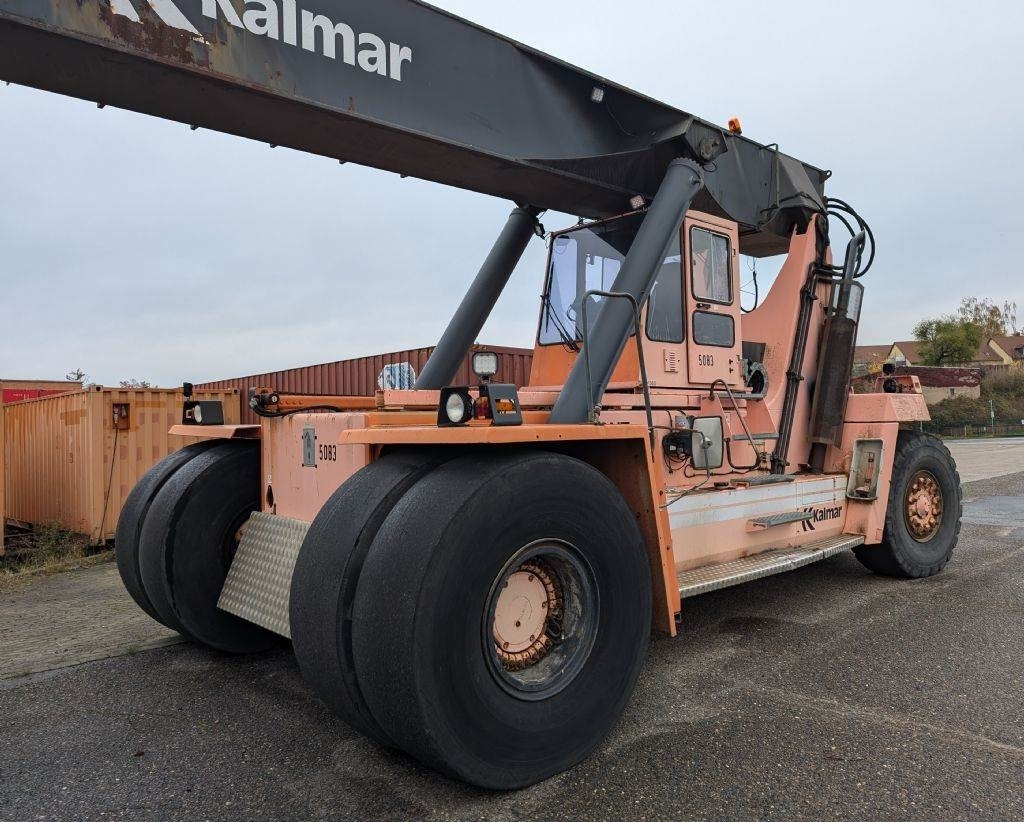 Kalmar DC4560RC4 - Reachstacker porta contentores: foto 1 Kalmar DC4560RC4 - Reachstacker porta contentores: foto 1