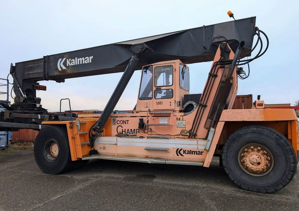 Kalmar DC4560RC4 - Reachstacker porta contentores: foto 3 Kalmar DC4560RC4 - Reachstacker porta contentores: foto 3