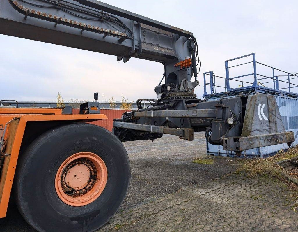 Reachstacker porta contentores Kalmar DC4560RC4: foto 6