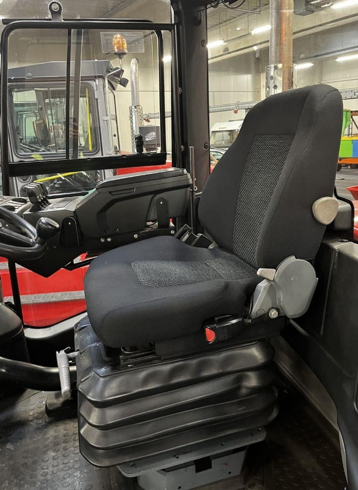 Kalmar DCG120-12 - Empilhadeira a diesel: foto 5 Kalmar DCG120-12 - Empilhadeira a diesel: foto 5