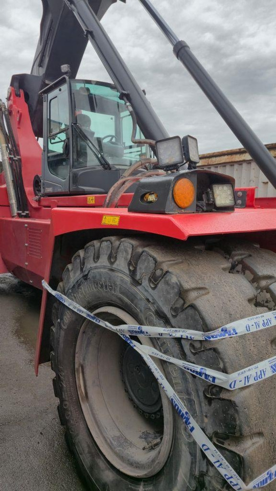 Kalmar DRG100-54S6 - Reachstacker porta contentores: foto 5 Kalmar DRG100-54S6 - Reachstacker porta contentores: foto 5
