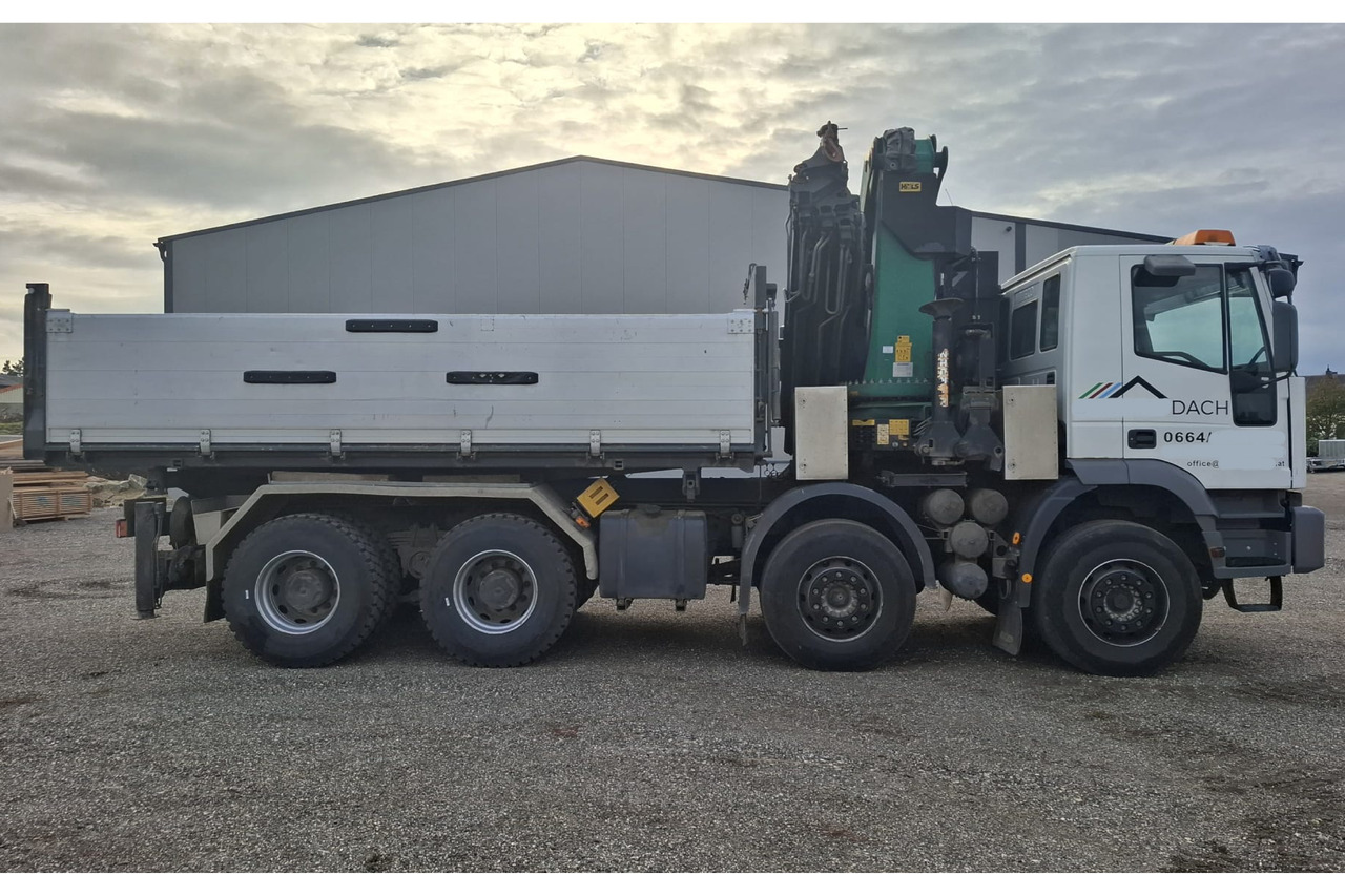 IVECO 480 EUROTRAKKER 8x4/TÜV/Palfinger PK 44002 G/MEILLER - Camião basculante, Camião grua: foto 2 IVECO 480 EUROTRAKKER 8x4/TÜV/Palfinger PK 44002 G/MEILLER - Camião basculante, Camião grua: foto 2