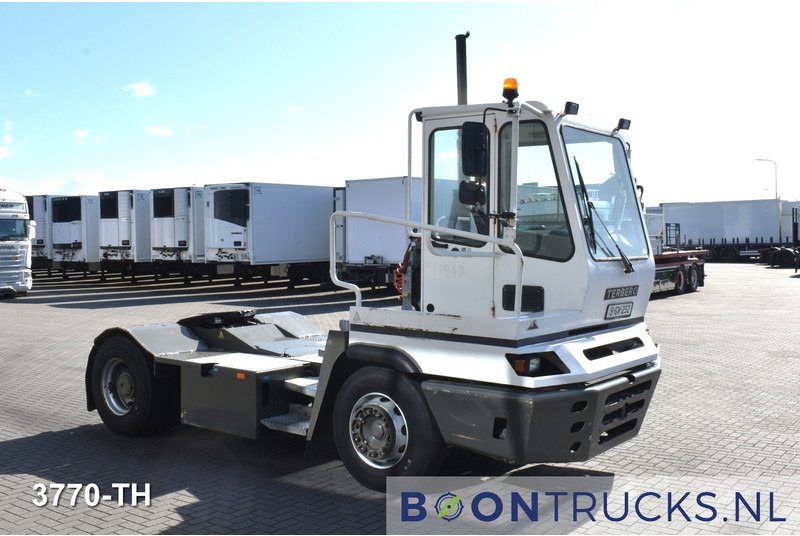 Terberg YT222 4x2 | TERMINAL TRUCK * NL KENTEKEN - Tractor de terminal: foto 3 Terberg YT222 4x2 | TERMINAL TRUCK * NL KENTEKEN - Tractor de terminal: foto 3