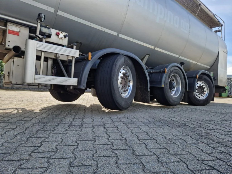 G.magyar 36000 liter geïsoleerde intra / melk tankoplegger met VSE Besturing en pomp - Semirreboque tanque: foto 5 G.magyar 36000 liter geïsoleerde intra / melk tankoplegger met VSE Besturing en pomp - Semirreboque tanque: foto 5