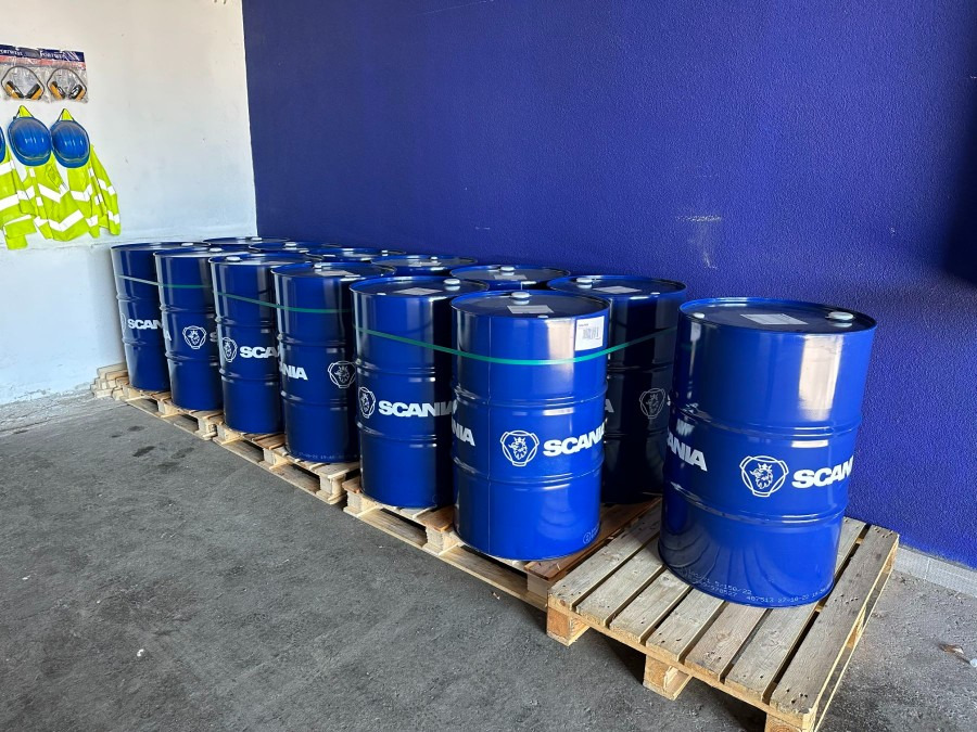 SCANIA ENGINE OIL LDF3 208LT - 2021363 - Óleo lubrificante/ Produto para o cuidado automovel: foto 1 SCANIA ENGINE OIL LDF3 208LT - 2021363 - Óleo lubrificante/ Produto para o cuidado automovel: foto 1