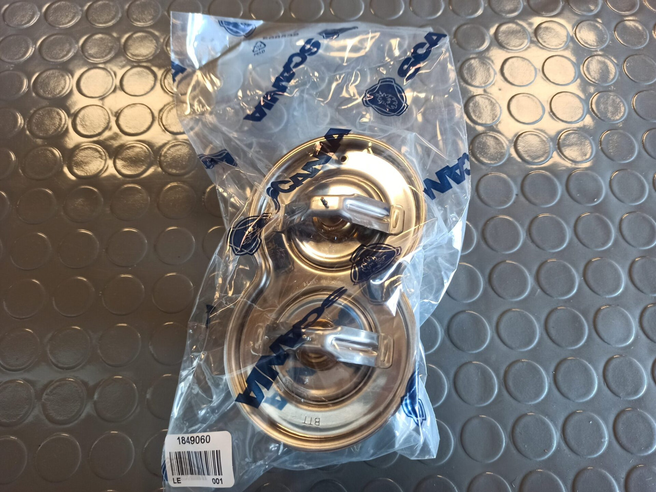 SCANIA THERMOSTAT - 1849060 - Termóstato por Camião: foto 1 SCANIA THERMOSTAT - 1849060 - Termóstato por Camião: foto 1