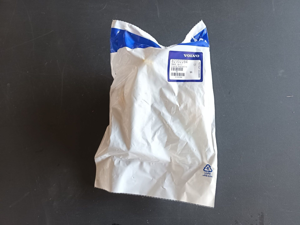 VOLVO CLOCKSPRING 82302284 - Sistema elétrico por Camião: foto 1 VOLVO CLOCKSPRING 82302284 - Sistema elétrico por Camião: foto 1