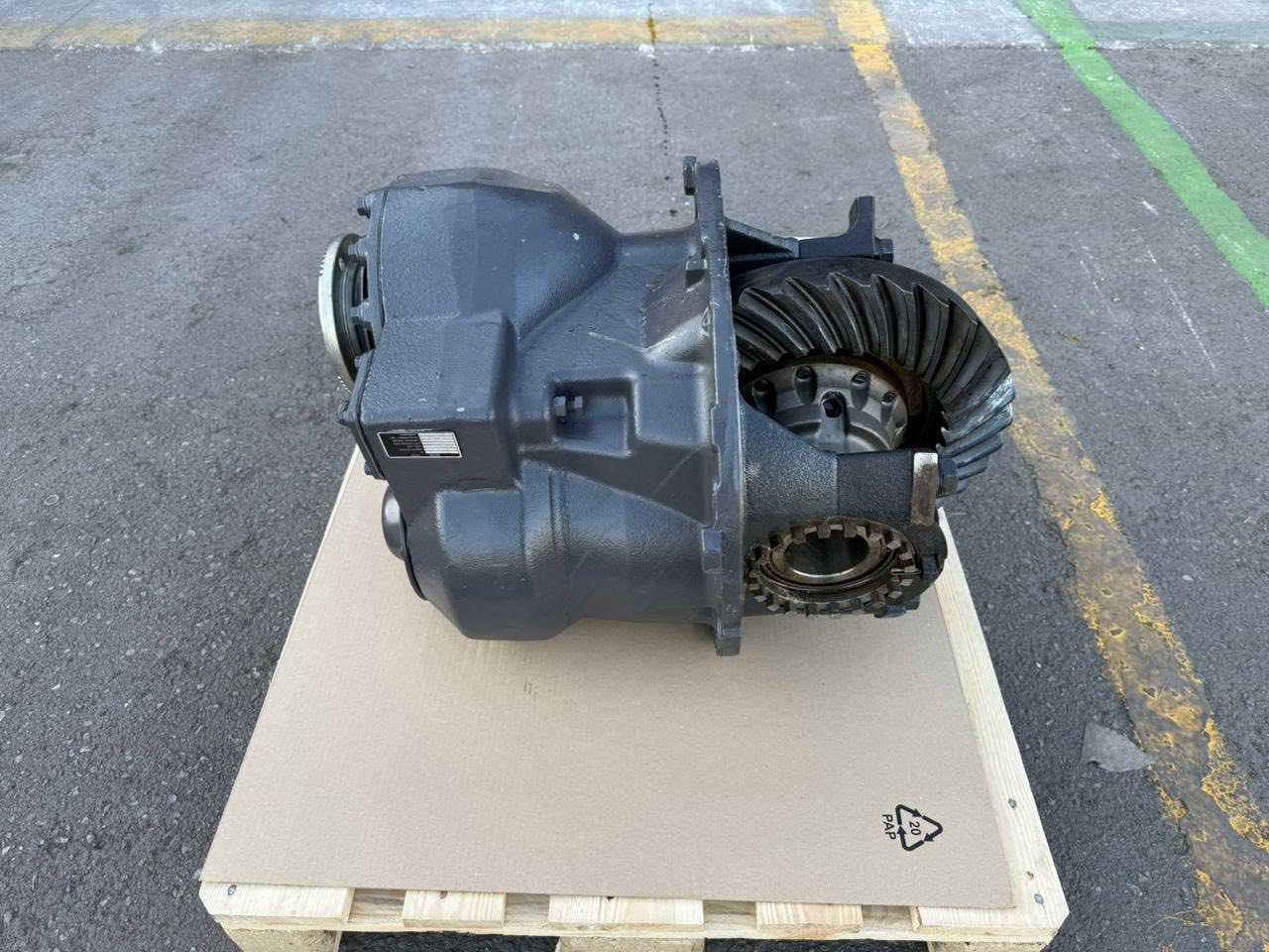 VOLVO Power Drive Diff group 20545464 - Eixo e peças por Camião: foto 2 VOLVO Power Drive Diff group 20545464 - Eixo e peças por Camião: foto 2