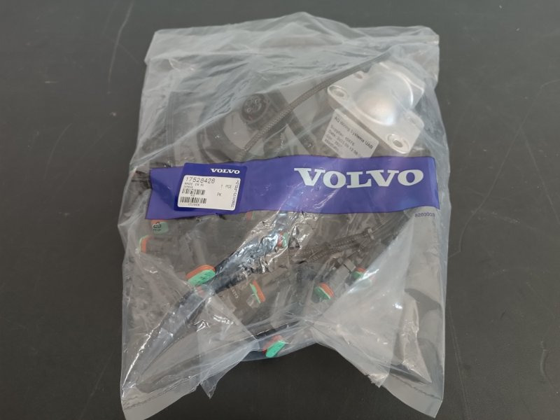 VOLVO WIRING HARNESS 17528428 - Cables/ Wire harness por Camião: foto 1 VOLVO WIRING HARNESS 17528428 - Cables/ Wire harness por Camião: foto 1