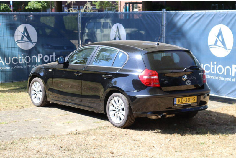 BMW 1 Serie 116i - Sedan: foto 4 BMW 1 Serie 116i - Sedan: foto 4