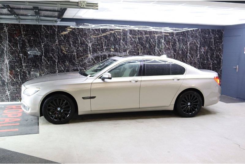 BMW 7 Serie 750i XDRIVE - Sedan: foto 1 BMW 7 Serie 750i XDRIVE - Sedan: foto 1