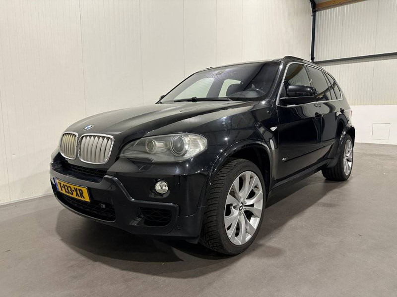 BMW X5 - SUV: foto 1 BMW X5 - SUV: foto 1