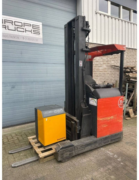 BT RR B1 - Empilhador retráctil: foto 1 BT RR B1 - Empilhador retráctil: foto 1