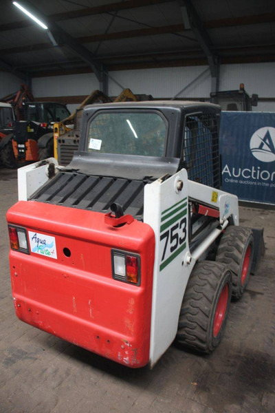 Bobcat 753 - Pá carregadora de rodas: foto 5 Bobcat 753 - Pá carregadora de rodas: foto 5