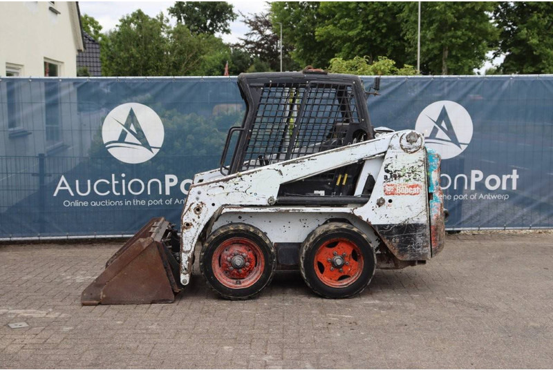 Bobcat S100 - Pá carregadora de rodas: foto 2 Bobcat S100 - Pá carregadora de rodas: foto 2