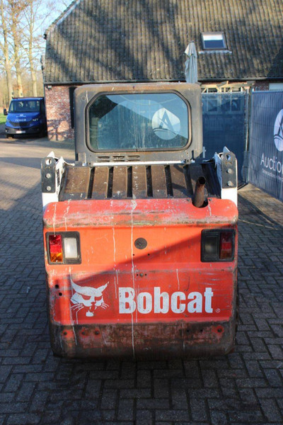 Bobcat S130 - Pá carregadora de rodas: foto 4 Bobcat S130 - Pá carregadora de rodas: foto 4